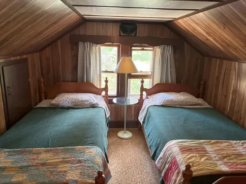 Charming 3-bedroom cottage with Lake Superior access near Duluth with WiFi, AC Hotels in Lake No. 2