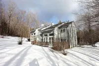 Lodge on the Loop, a pet-friendly retreat with private hot tub & sauna