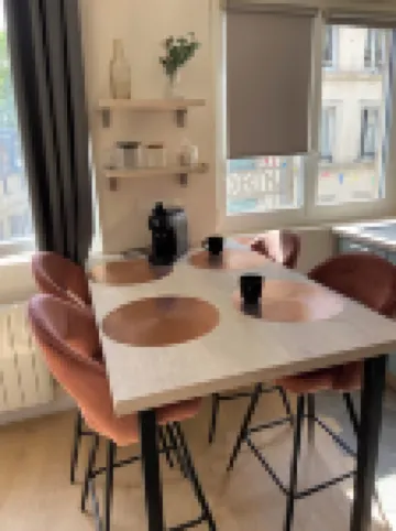 City center apartment sleeps 4