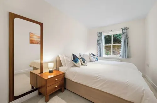 2 Bed Oasis Apartment & Garden