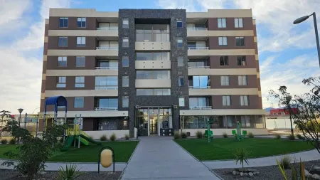 Comodidad, seguridad, conectividad. Отели в г. Эль-Лоа