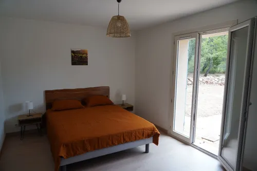 Vacation in the vineyard: House for 6 with swimming pool