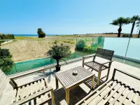 Villa with pool with sea view and 300m walk to the sea 페라볼리아 호텔