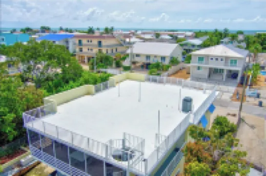 Your Tropical Paradise Awaits in Key Largo – Ideal for Families & Groups