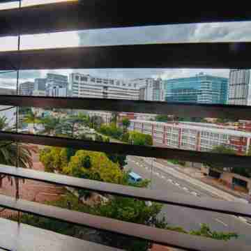 Exclusive Cul-de-Sac: 2 Bed En-suite Lux Skyline Others