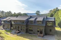 Upscale 4Bdrm Getaway, Near Stowe Village & Trails