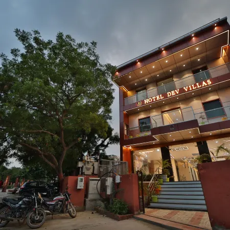 Hotel Dev Vilas , Agra