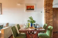 Typical apartment in Chianti Classico with Wi-Fi and A/C just a stone's throw from Siena