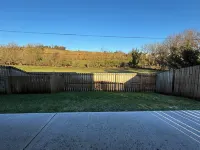 Badger's Rest | Cosy & Charming | Garden | Walk to Donegal Town Hotels in Donegal