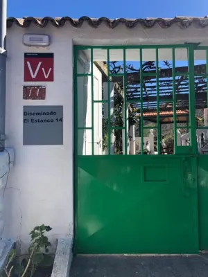 Main House ''El Estanco 14'The Tobacconist 14) فنادق في Vega de San Mateo