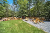 The Grove House - NEW! Luxury Home- Lake Access! Hotel in zona Camp Bais Yaakov