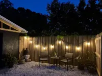 Eco-Friendly Charming Tampa Cottage - Full Kitchen, Parking, Wifi