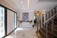 Büyük Aile Tatilleri İçin Mükemmel Seçim: 12 Kişilik, 6 Yatak Odalı Lüks Villa Hotels in Mentese