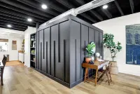 Unique Urban 1 Bedroom Flat, the Upper Plum