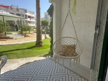 First floor apartment in "Habitat Playa RomanaAlcossebre) Отели в г. Алькала-де-Чиверт