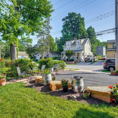 Walkable Neighborhood: Updated Morton Home!