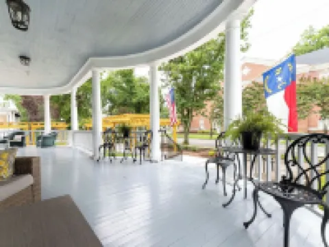 The Edenton Collection-Captain's Quarters Inn Hotels in Edenton