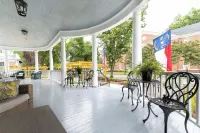 The Edenton Collection-Captain's Quarters Inn Hotels in Edenton