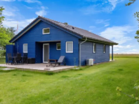 "Mato" - 100m from the Sea