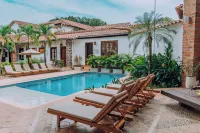 Casa Linaje Hotel Boutique -Cauca Viejo- Mayores de 10 años