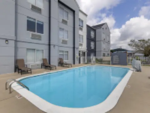 Best Western Louisville South/Shepherdsville Hotels in Hillview