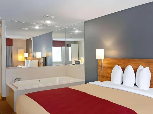 Quality Inn Frontier at US Hwy 30 Hotels in Clinton