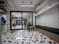 Pratunam Family House 2 Các khách sạn gần Trung tâm mua sắm Central Embassy