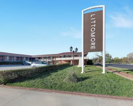 リトモア スイーツ バサースト バサーストのホテル