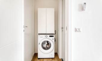 Joivy Stylish 2-Bedroom Flat Near CityLife District