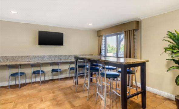 Best Western Plus Pleasanton Inn