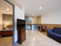 Serene villa with yard in Lloret de Mar - Villas