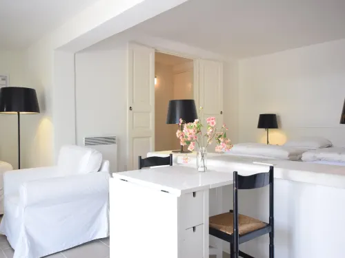Modern Terrace Stay Montbrun