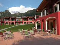 Apartment in Idro with Lake and Mountain Views Hotels in Idro