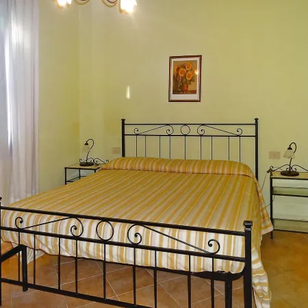 Apartment in Vinci with Pool & Wellness