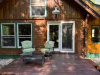 Private Upper Peninsula River Cabin / Sleeps 6 / Fishing / Hiking & Relaxing Hotels in L'Anse Township