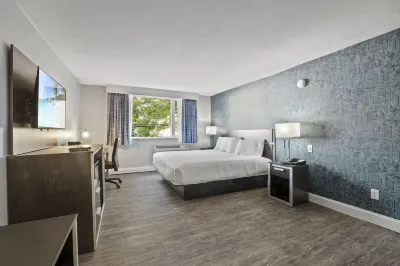 Inn on Arsenal Hotels near Cherry Tree