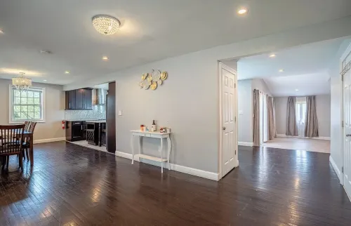 Luxury Colonial near Hiking Trail Hotels in Meriden