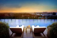 Satoria Hotel Yogyakarta - piscina