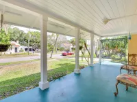 Sarasota Vacation Rental w/ Private Pool & Lanai! Hotels in Whitfield
