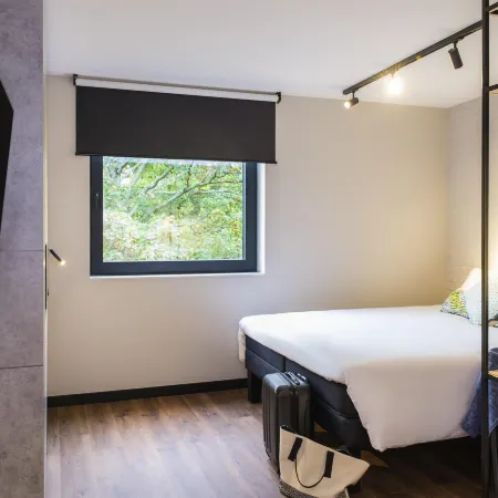 Ibis Brussels Centre Châtelain Отели в г. Иксель