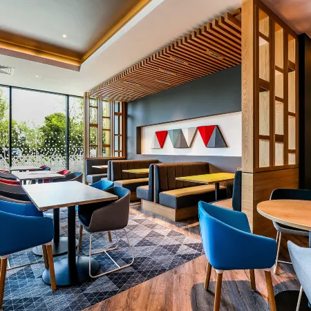 Holiday Inn Express BICESTER by IHG