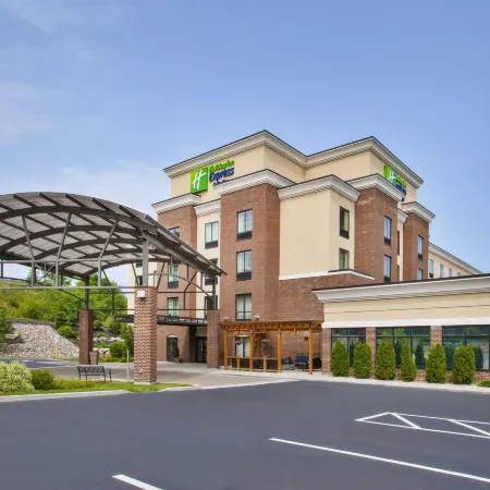 Holiday Inn Express & Suites GENEVA FINGER LAKES by IHG