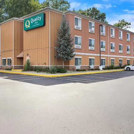 Quality Inn Near Interstate I94