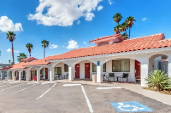 Historic Coronado Motor Hotel by OYO