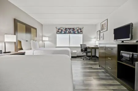 La Quinta Inn & Suites by Wyndham Sturbridge Отели в г. Вустер Каунти