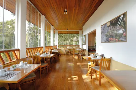 Velinn Pousada Jardim da Mantiqueira Отели в г. Монти-Верди