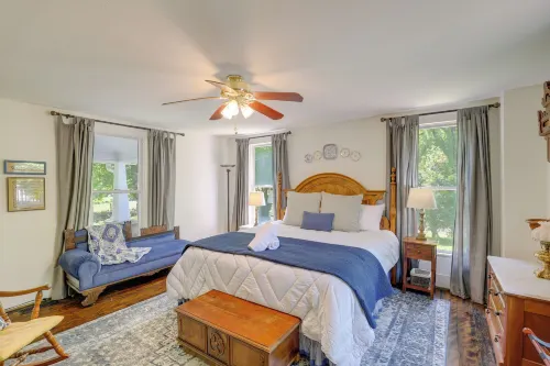 Hot Tub Soaks & Fireside Nights! Marshall Cottage - Homestays