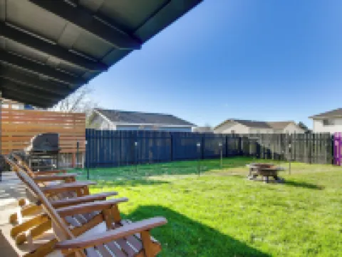 12 Mi to Bozeman: Pet-friendly Gem w/ Sauna & Yard Hotels in Belgrade