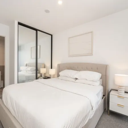 Modern 2-Bed Apartment with Premium Amenities