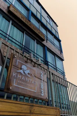 Hotel Khantati فنادق في 